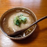 気灯庵 - 里芋万頭　トロっと優しい　中に鶏肉？具の食感がまた楽しい