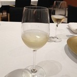 ラ・ブリック - グラスでムートン・カデ 　カンヌ・リミテッド・エディション ブラン