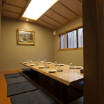 Sawano - 二階と三階には宴会のできる個室あり