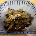 とん八 - 牛肉とごぼうの炒め煮 450円(税込)(2025年2月26日撮影)