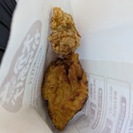 ポッポおじさんの大分からあげ - 料理写真:上：塩唐揚げ       下：むね醤油唐揚げ