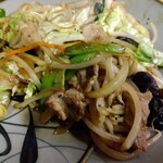 とん八 - 肉野菜炒め 680円(税込)(2025年2月13日撮影)