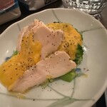 蔵元直送 埼玉の地酒処 うりんぼう - 塩麹鶏ハム、自家製塩麹ドレッシング 650円