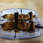 とん八 - 鶏ねぎま串焼き１本 130円(税込)(2025年2月6日撮影)