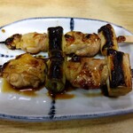 とん八 - 鶏ねぎま串焼き１本 130円(税込)(2025年2月6日撮影)
