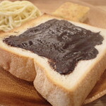 トーコーキッチン - チョコパン キッシュ、スパサラダ