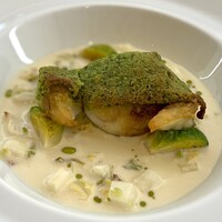 ブラッスリー ポール・ボキューズ 大丸東京 - 真鱈のポワレ　白菜のホワイトソース
