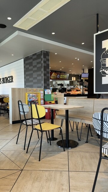 マクドナルド １０６宮古店 - 宮古（ハンバーガー）の写真