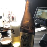 焼肉 秀門 - エビス中瓶(590円）でサブ４の祝杯！