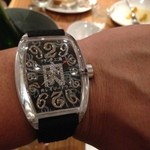 肉山 - フランク三浦　「肉レイジーアワー」今何時なんかようわからへんのが魅力やねん。