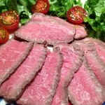 肉山 - お土産で貰った肉の塊りを次の日家で切って食べた！