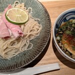 ダシと麺 くじら - 