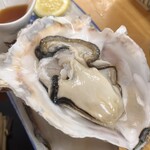 花房 - 岩ガキ:10cm弱