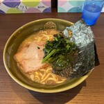 函館家系ラーメン 家路 - 家系ラーメン