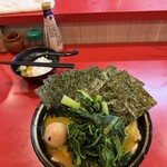 家系総本山 吉村家 - 