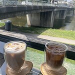 Tea Break .m - 左　カフェラテ　右　カフェ・オ・レ