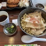 みよ家 - 炙り豚バラつけ冷麺(オススメ)