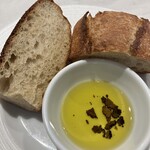 赤白 ブラッスリー - 毎朝焼き上げる自家製バゲット