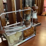 欧風カレー ル・ムーラン - テーブル上