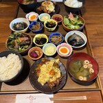 Yakitori & Tapas トリウオ 本店 - 