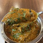 行徳ビリヤーニーハウス - パンガシュ浮遊！
      ふわっとした身に淡泊な味、おいしい魚です。
      コストコあたりでは骨ヌキのフィレなんかも売ってたりするのでオススメ！