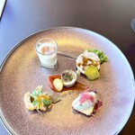 トロワヴー - 前菜　大山鶏、イワシ、エスカベッシュ、鱈のムース他