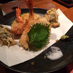 ジロー - 天ぷら盛り合わせ。