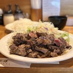亜茶羅 - 大盛りステーキ(肉300g 1,950円)
サラダ･ライス･味噌汁付き