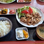 牡丹江飯店 - 料理写真:焼肉定食ご飯大盛￥1200