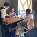 鉄板ダイニング 誉 - 細やかな気配りの接客