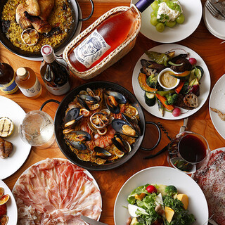 お得に味わえるコースが充実。週末ブランチ＆ディナーで贅沢時間