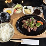 MONJYU CAFE - サイコロステーキ定食