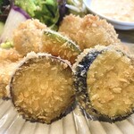 小鮎 - 野菜のフライも添えられている。
主役のかきフライと同じくらいの存在感！