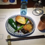 銀のさじ - フォークやナイフでも良いのでしょうが、最初からお箸が用意してあります。この方が落ち着いて食事できますね。