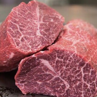 自家製の伝説のタレが自慢！和牛カルビ、ホルモンもおすすめ！