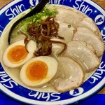 博多らーめん ShinShin 天神本店 - 