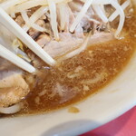 ラーメン二郎 - スープ
