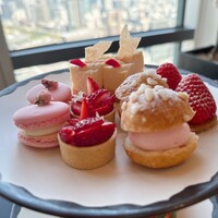 ザ タヴァン グリル＆ラウンジ - 