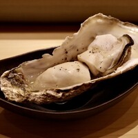 不動前 すし 岩澤 - 長崎諫早 蒸し牡蠣 オリーブオイル胡椒