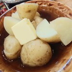 魚虎千両 - 新じゃがおでんバターのせ380円