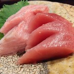 魚虎千両 - 造里 本まぐろトロと赤身980円