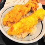 丸亀製麺 - 鳥とイカの天丼