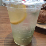 Ron Herman Cafe - レモンとミントの爽やかドリンク(商品名失念)