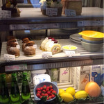 Ron Herman Cafe - ケーキもあるよ