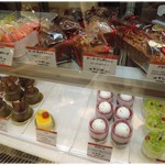 Patisserie Ravi,e relier - ショーケース