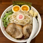 ヤマネコ軒 - 特製鰹だし醤油豚そば並＋ヤサイマシ＋ニンニク＋オロチ（麺）変更