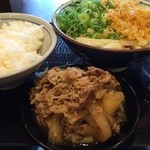 丸亀製麺 - 2度めの肉盛りうどんは白ごはんをつけて