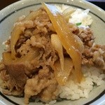 丸亀製麺 - ごはんに肉盛り