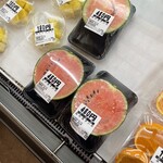 サンショップ - スイカ食べたい……(º﹃º`)