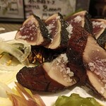おもてなし家 - カツオの塩たたき 小 5貫 980円
